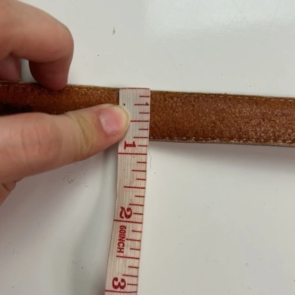 American Apparel leather belt sz XXS‎